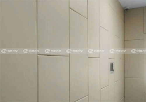 爲什麽審訊室牆面要安裝防撞軟包